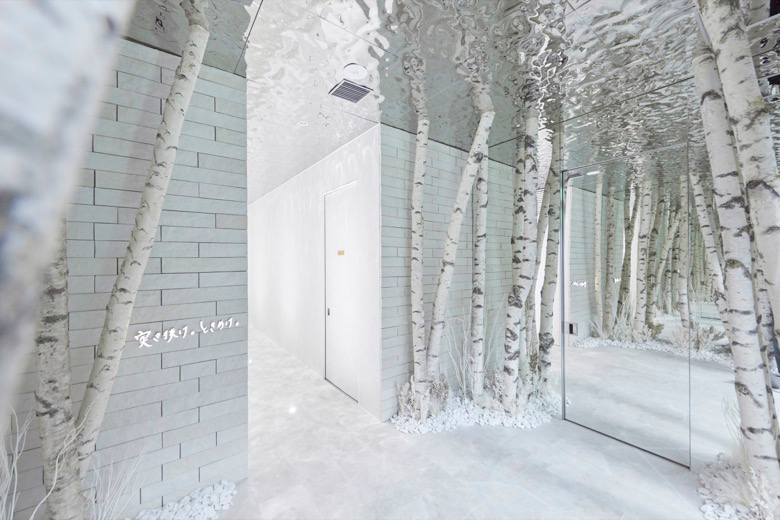 MAYLAの世界観を取り入れたオフィス